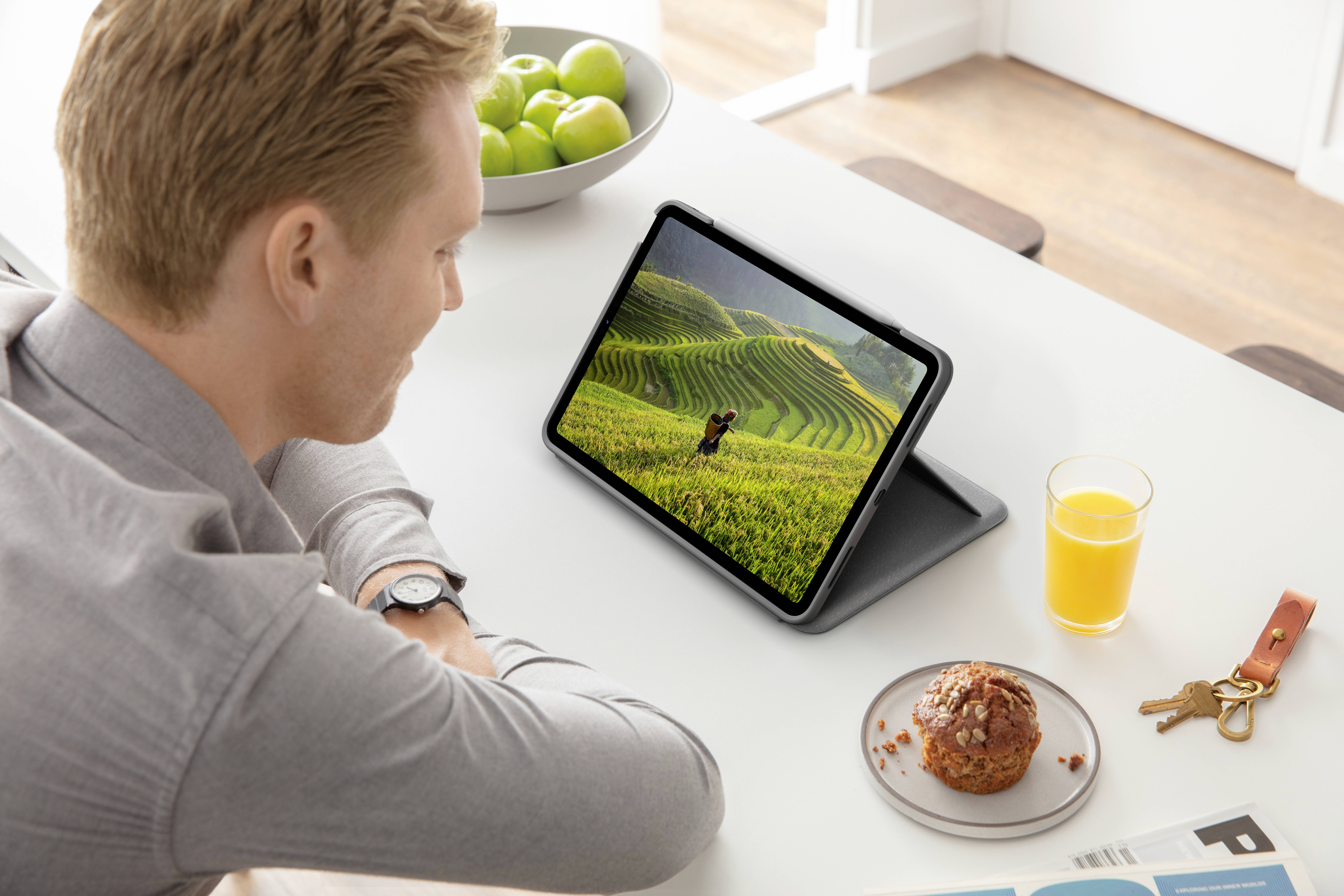 Logitech Folio Touch Tablet-Tastatur mit Hülle Passend für Marke (Tablet): Apple iPad Air (4. Generation), iPad Air (5. Generation) Apple iOS®