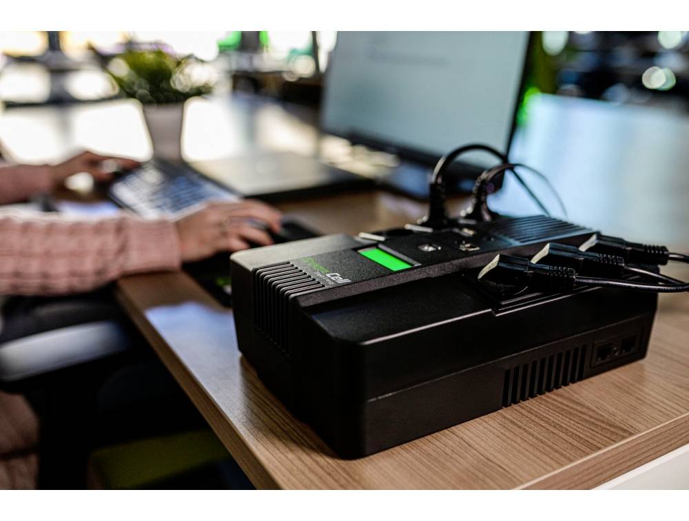 Green Cell 480W AiO USV 800 VA