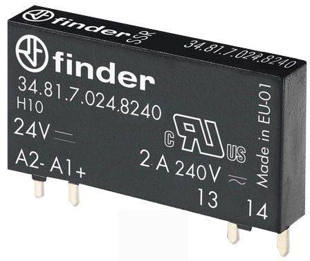 Schwarzes elektronisches Relaissystem 'Finder 34.81.7.024.8240', 24V, 2A 240V. Aufschrift zeigt Herstellungs- und Modellspezifikationen.