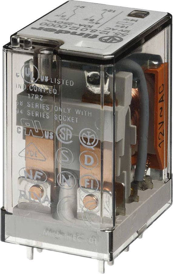 Durchsichtiges elektrisches Relais mit Kupferspulen, Anschlussstiften und technischen Markierungen. Zubehör für elektronische Schaltung.