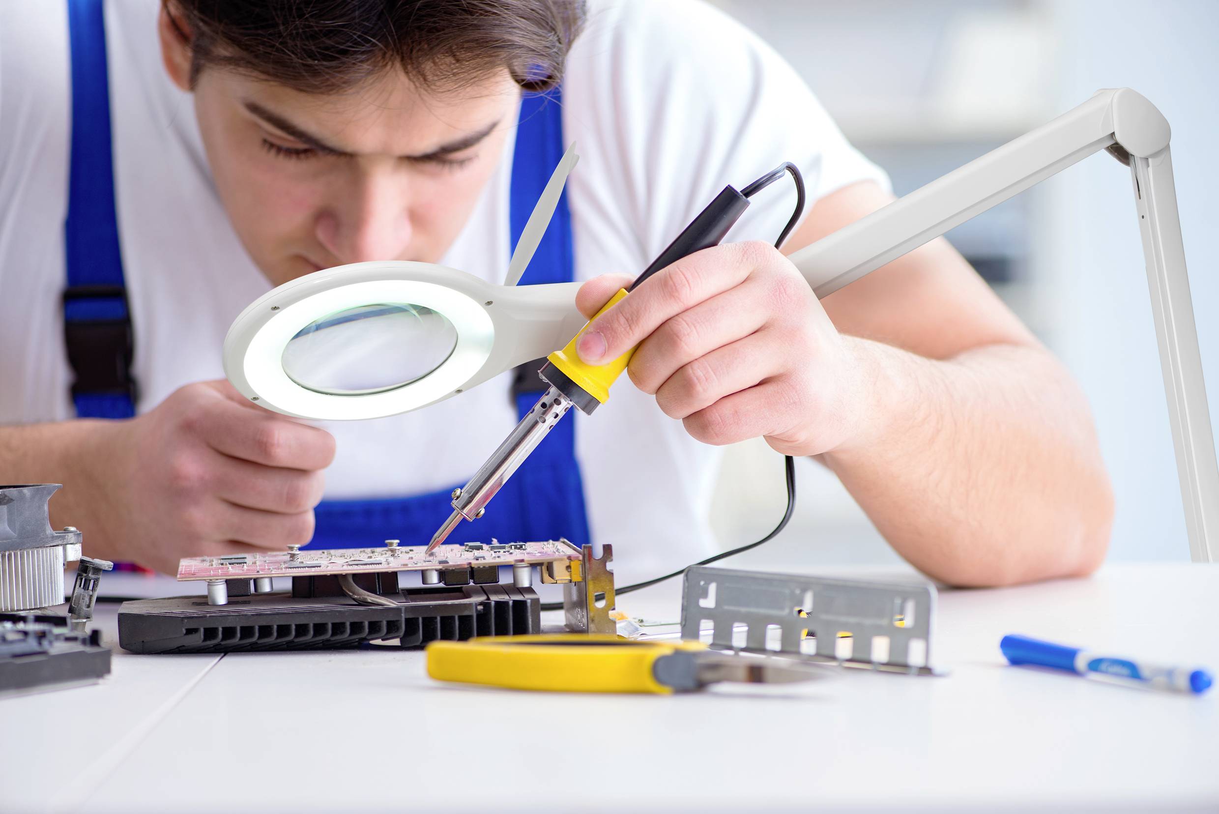 TOOLCRAFT TO-7424667 SMD LED Lupenleuchte 127mm 7W Vergrößerungsfaktor=1.75 x 127mm 2021 Energieeffizienzklasse G (A - G)