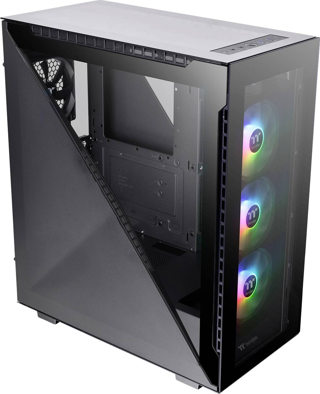 Schwarzes PC-Gehäuse mit drei sichtbaren, leuchtenden Lüftern vorne. Gehäuse ist teils transparent und zeigt Innenraum-Details.