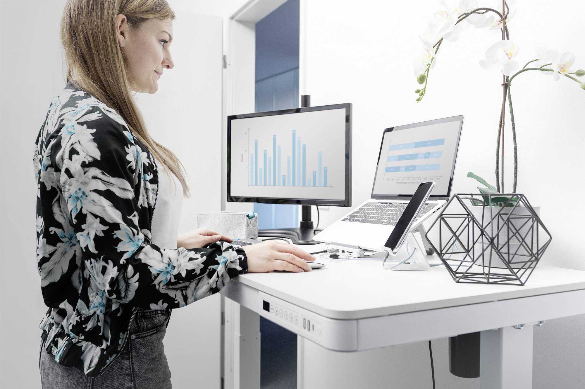 Digitus Sitz-/Steh-Schreibtisch DA-90406 Weiß DA-90406 max. Höhe: 121cm