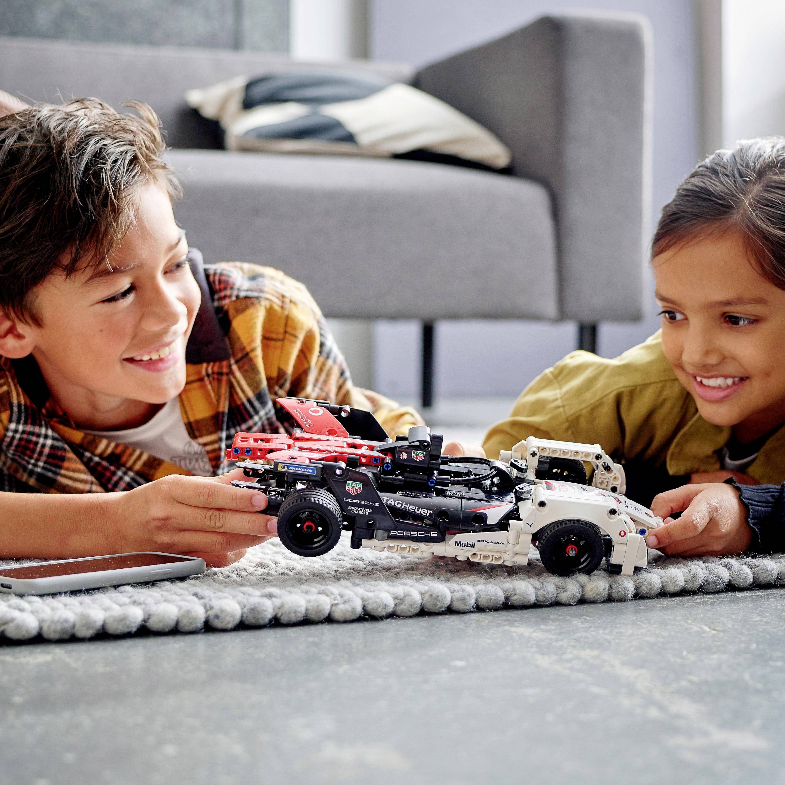 42137 LEGO® TECHNIC Formula E® Porsche 99X Electric