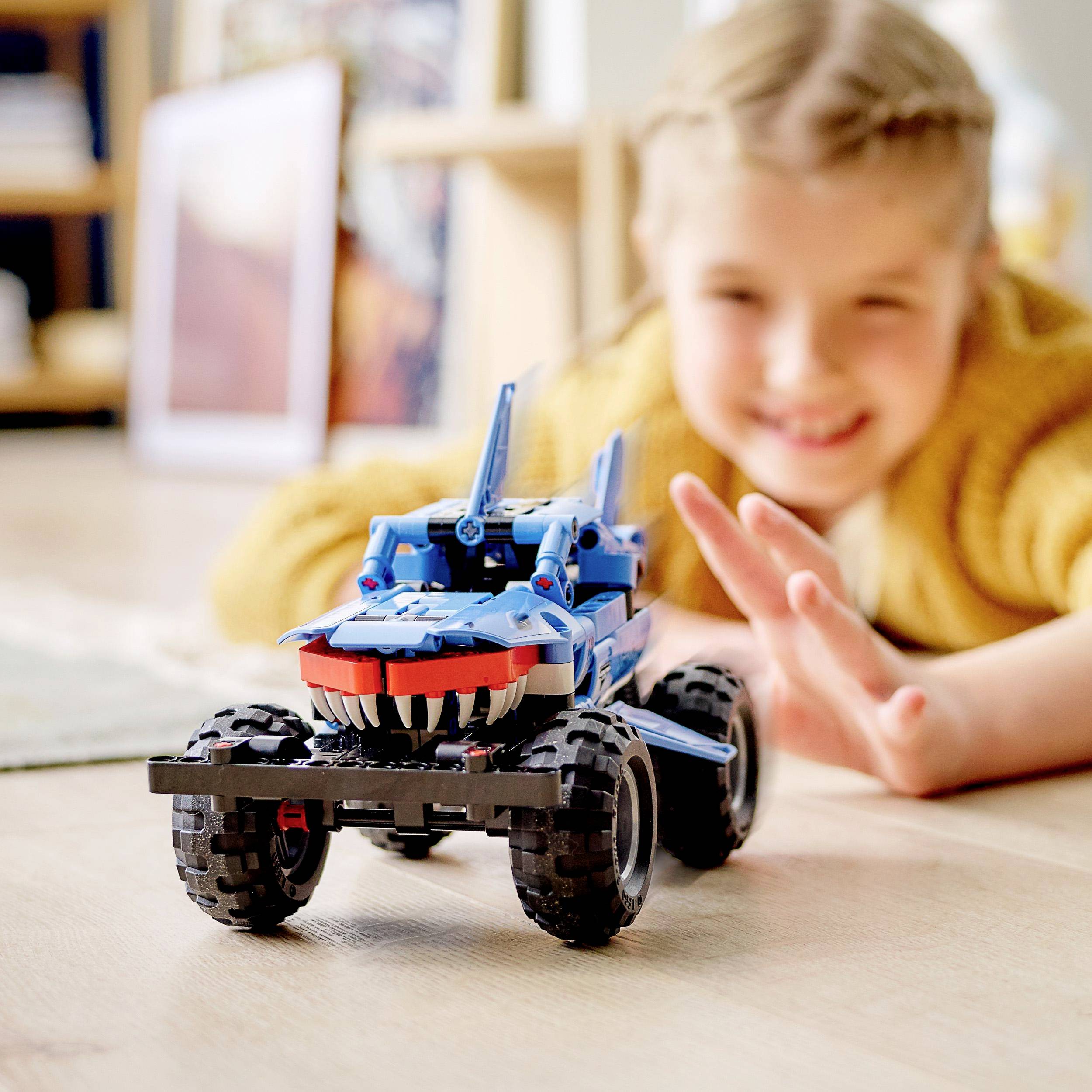 42134 LEGO® TECHNIC Monster Jam Megalodon