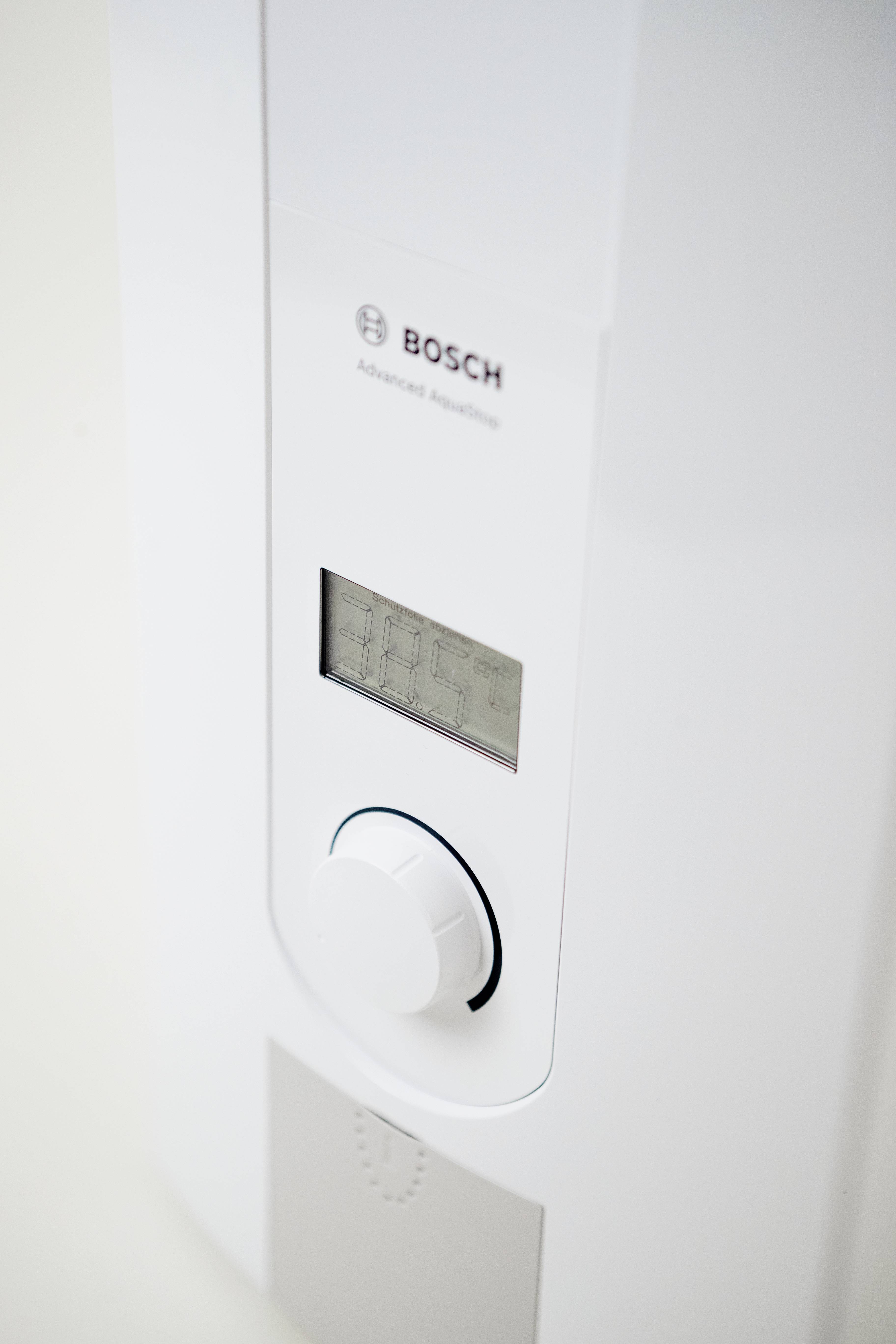 Bosch Home Comfort 7736505731 Tronic Advanced AquaStop 24/27 Durchlauferhitzer A (A+ - F) elektronisch 27 kW