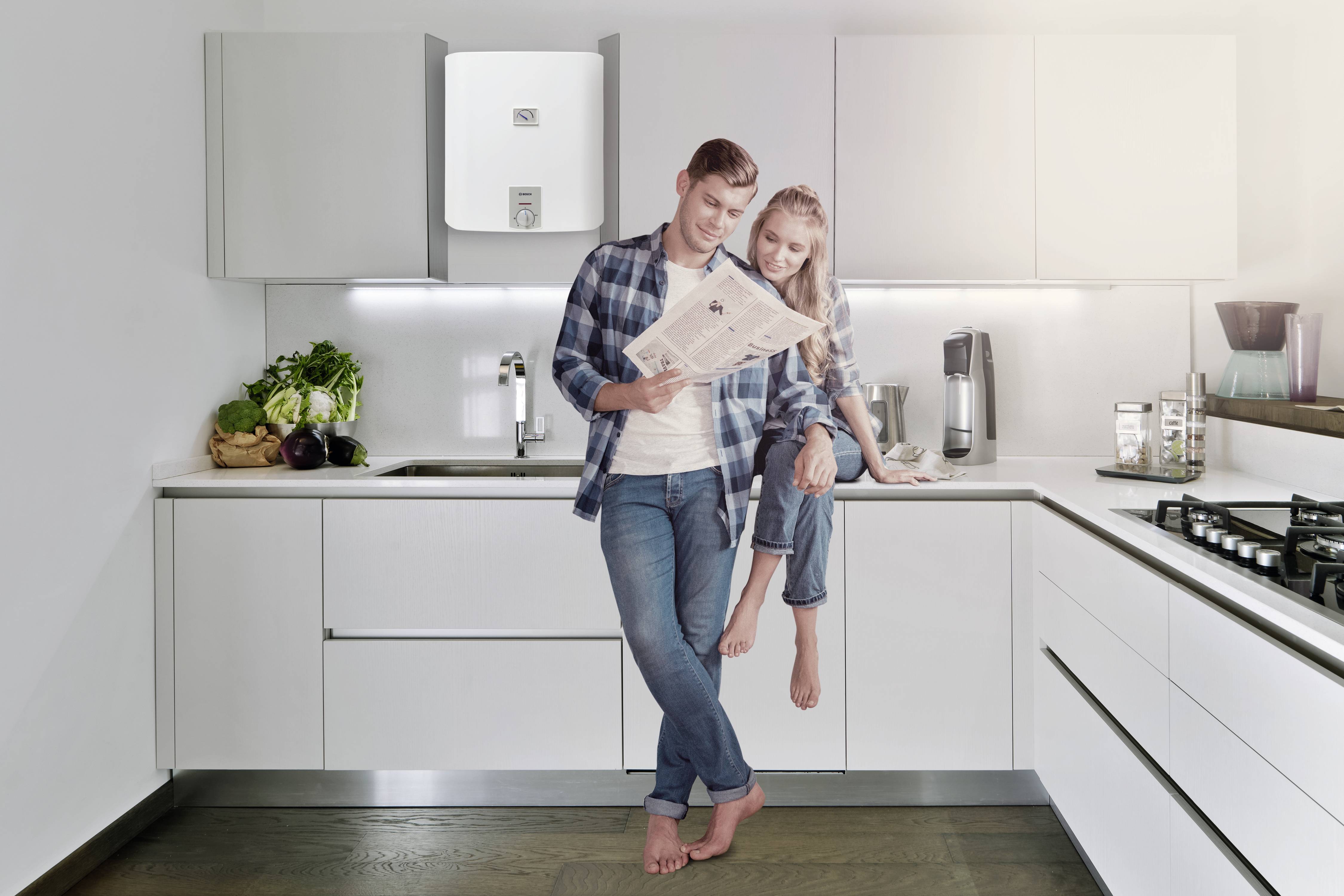 Bosch Home Comfort 7736504804 Tronic Plus Store 30 I Warmwasser-Wandspeicher B (A+ - F) elektronisch