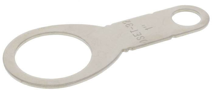 Ein flacher, metallischer Kabelschuh mit zwei Löchern; der größere Ring dient zur Befestigung an einem elektrischen Anschluss.