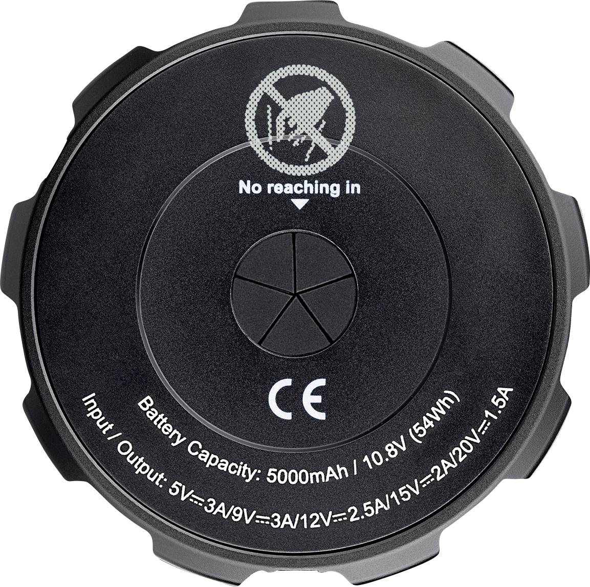 'Warnsymbol gegen Eingreifen' auf einem schwarzen Gerätedeckel mit technischer Spezifikation: Batterie-Kapazität 5000mAh, Input/Output 5V.