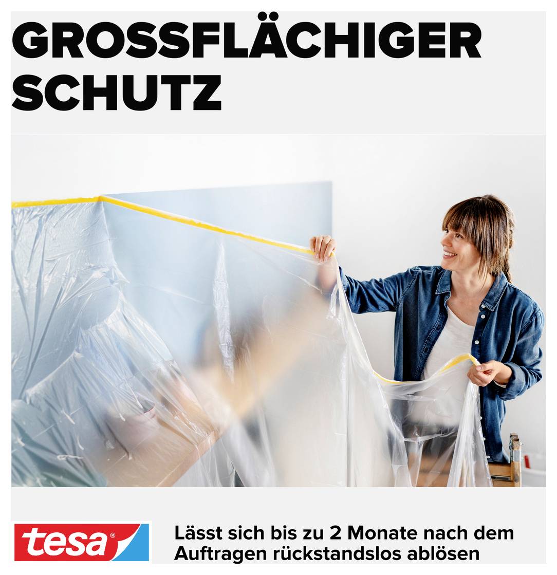Eine Person zieht eine durchsichtige Plastikfolie für Schutzmaßnahmen über einen Bereich. Text oben: 'GROSSFLÄCHIGER SCHUTZ'.