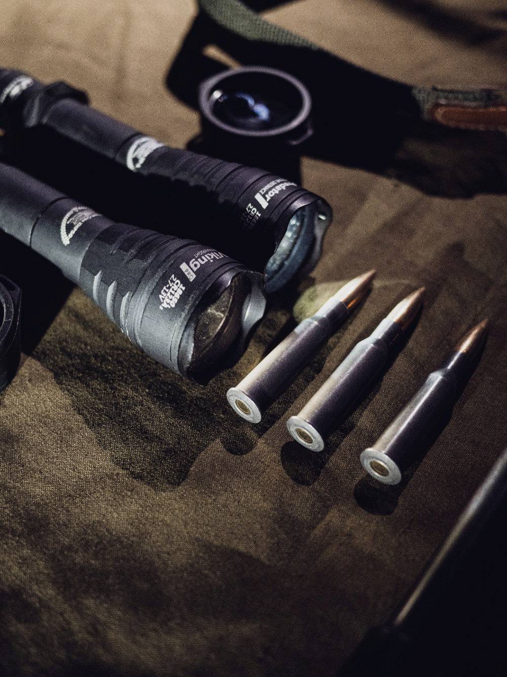 ArmyTek Viking XP-L warm LED Handlampe akkubetrieben 1150lm 432h 126g