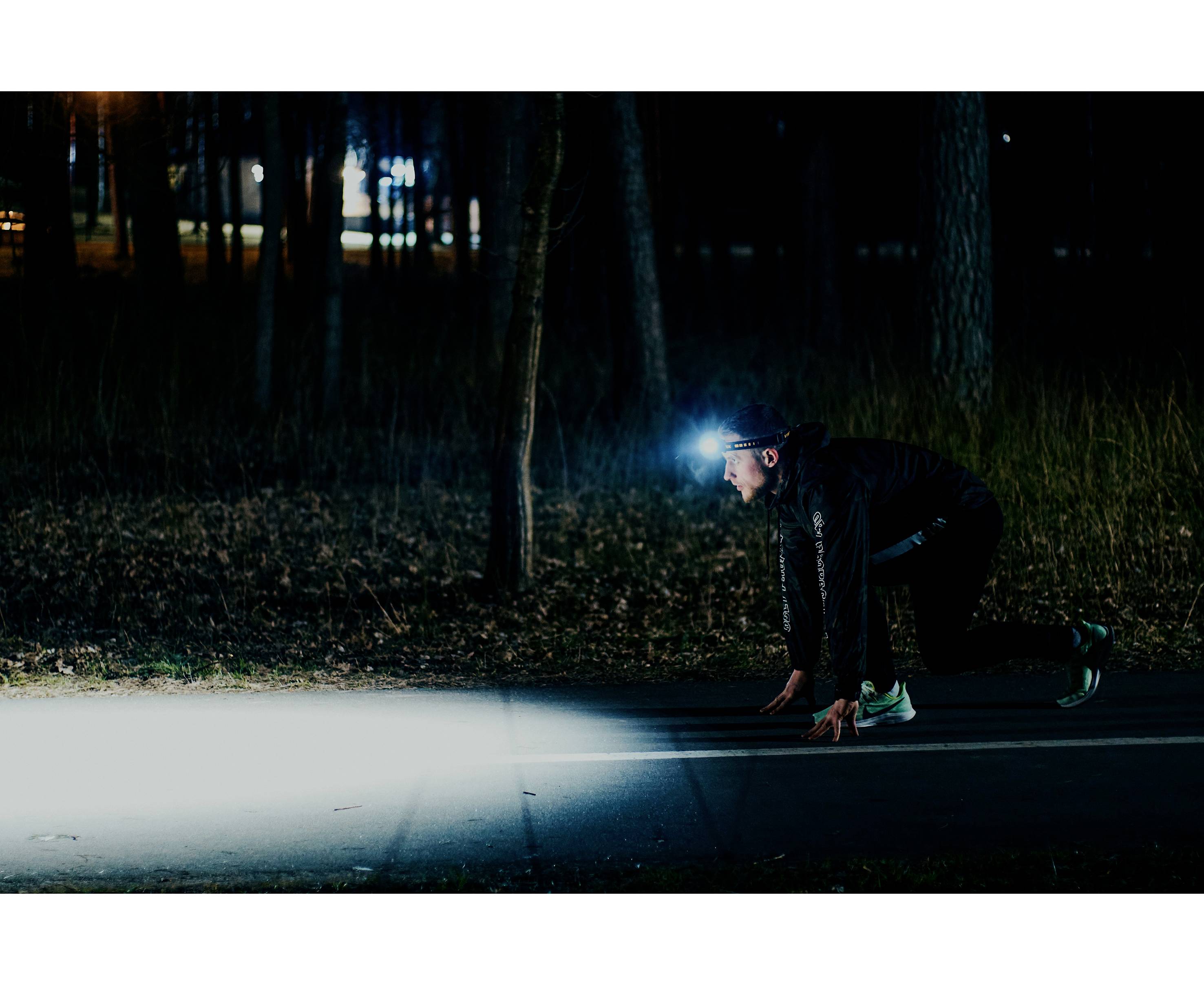 ArmyTek Elf C1 White LED Handlampe akkubetrieben 1000 lm 1440 h 56 g