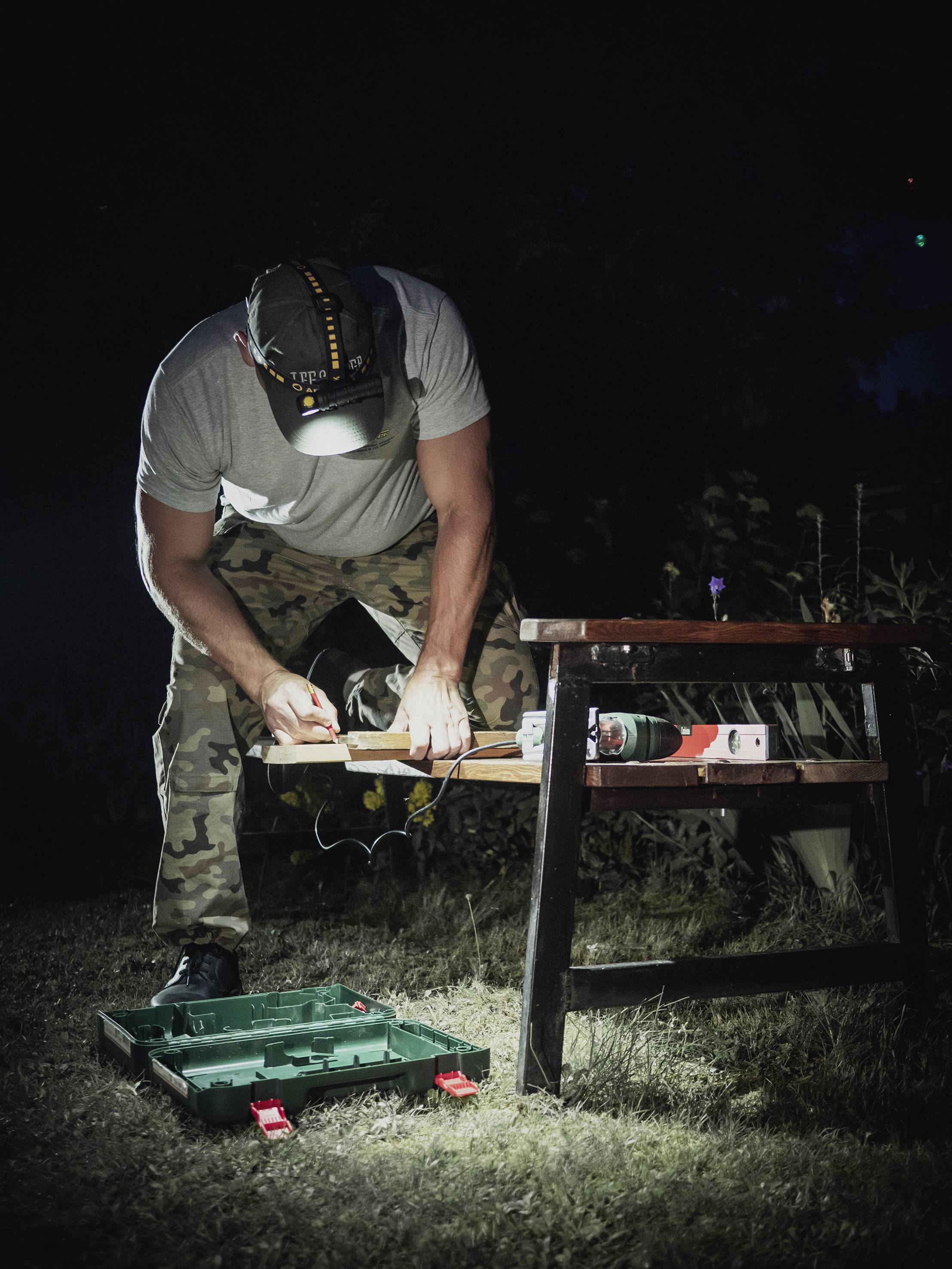 ArmyTek Wizard C2 Pro Max Magnet White LED Handlampe mit Magnethalterung akkubetrieben 3720lm 1440h 79g