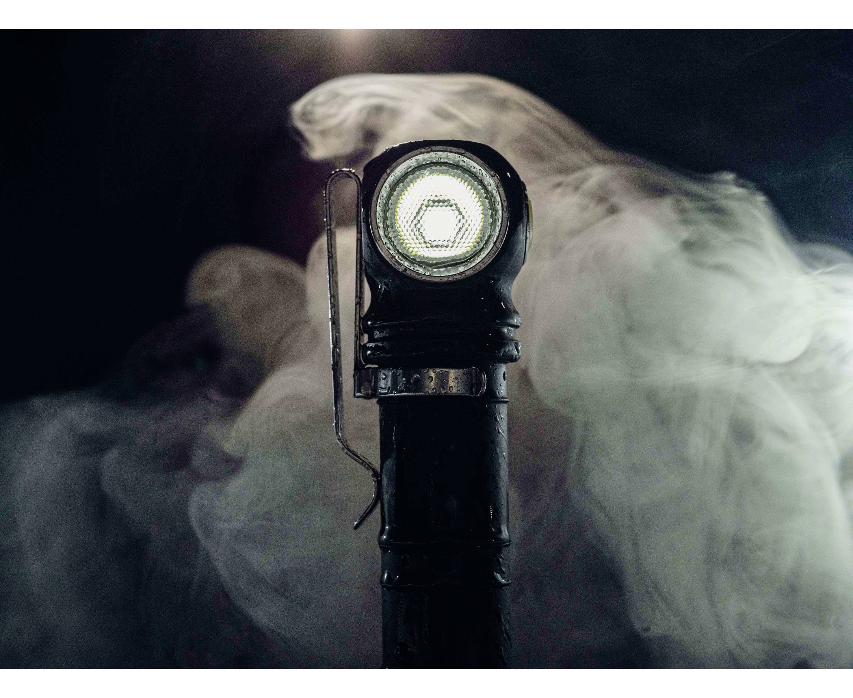 ArmyTek Wizard C2 Pro Max Magnet White LED Handlampe mit Magnethalterung akkubetrieben 3720lm 1440h 79g