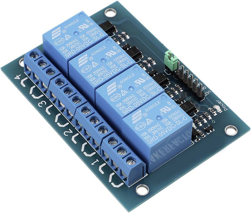 Ein grünes Relaismodul mit vier blauen Relais und Anschlüssen, verwendet zur Steuerung von Stromkreisen in elektronischen Projekten.