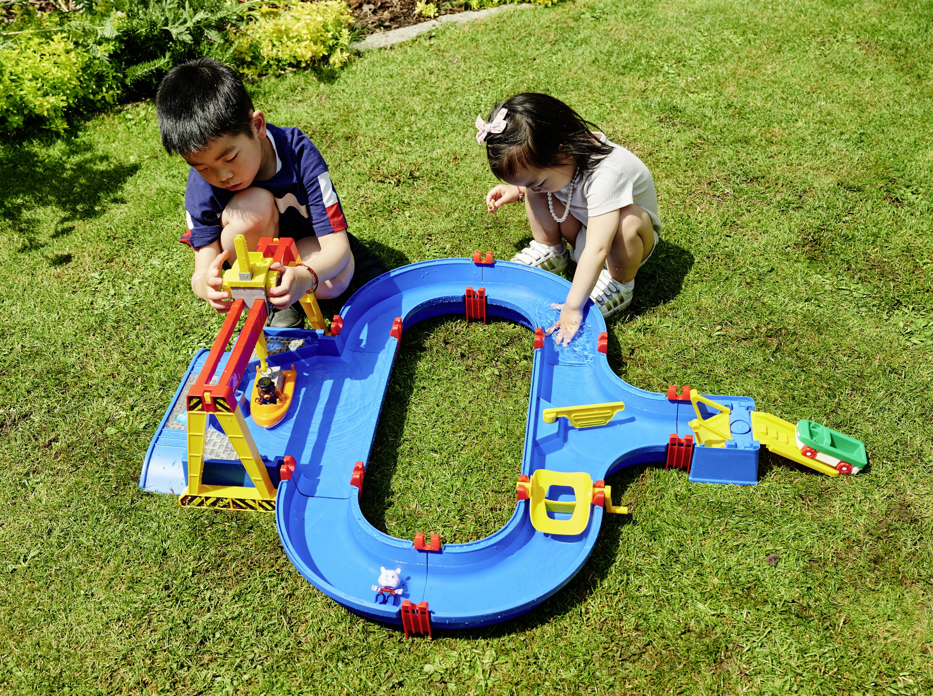 AquaPlay ContainerPort Wasserbahn