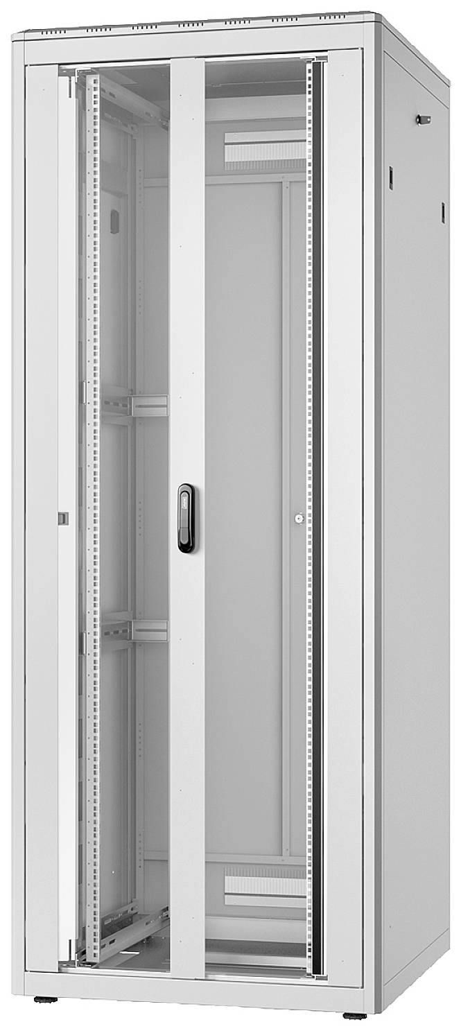 Ein großer, leerer, weißer Server-Rack-Schrank mit einer Glastür, offen zur rechten Seite.