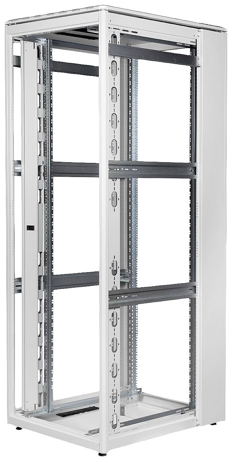 Ein leerer metallener Serverschrank mit mehreren offenen Gestellen, geeignet zur Aufnahme von Netzwerk- oder Serverhardware.