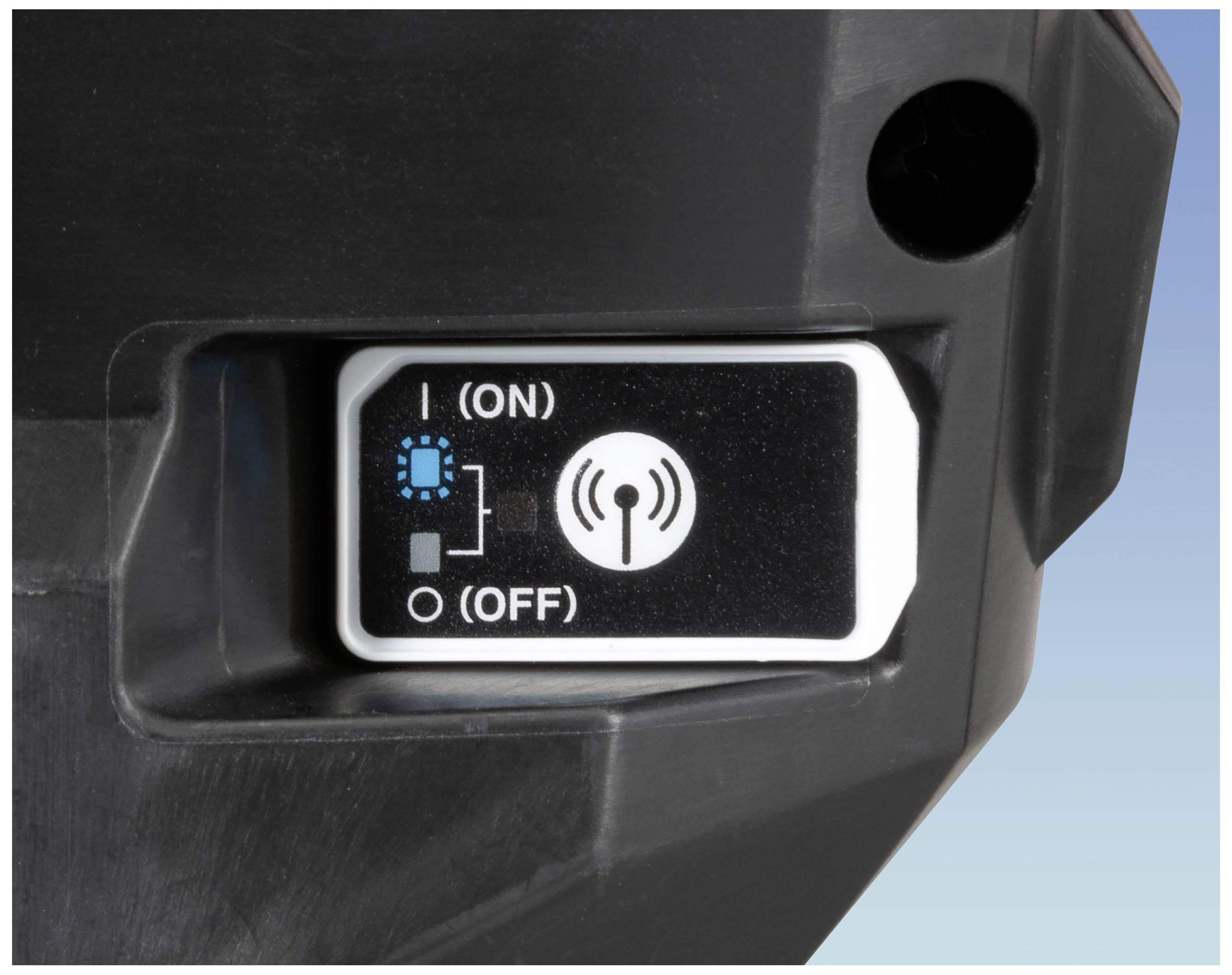 Schalter an einem elektronischen Gerät: 'ON' mit WLAN-Symbol, 'OFF' daneben. Runde, aufrechte Positionen zeigen Betriebszustand an.