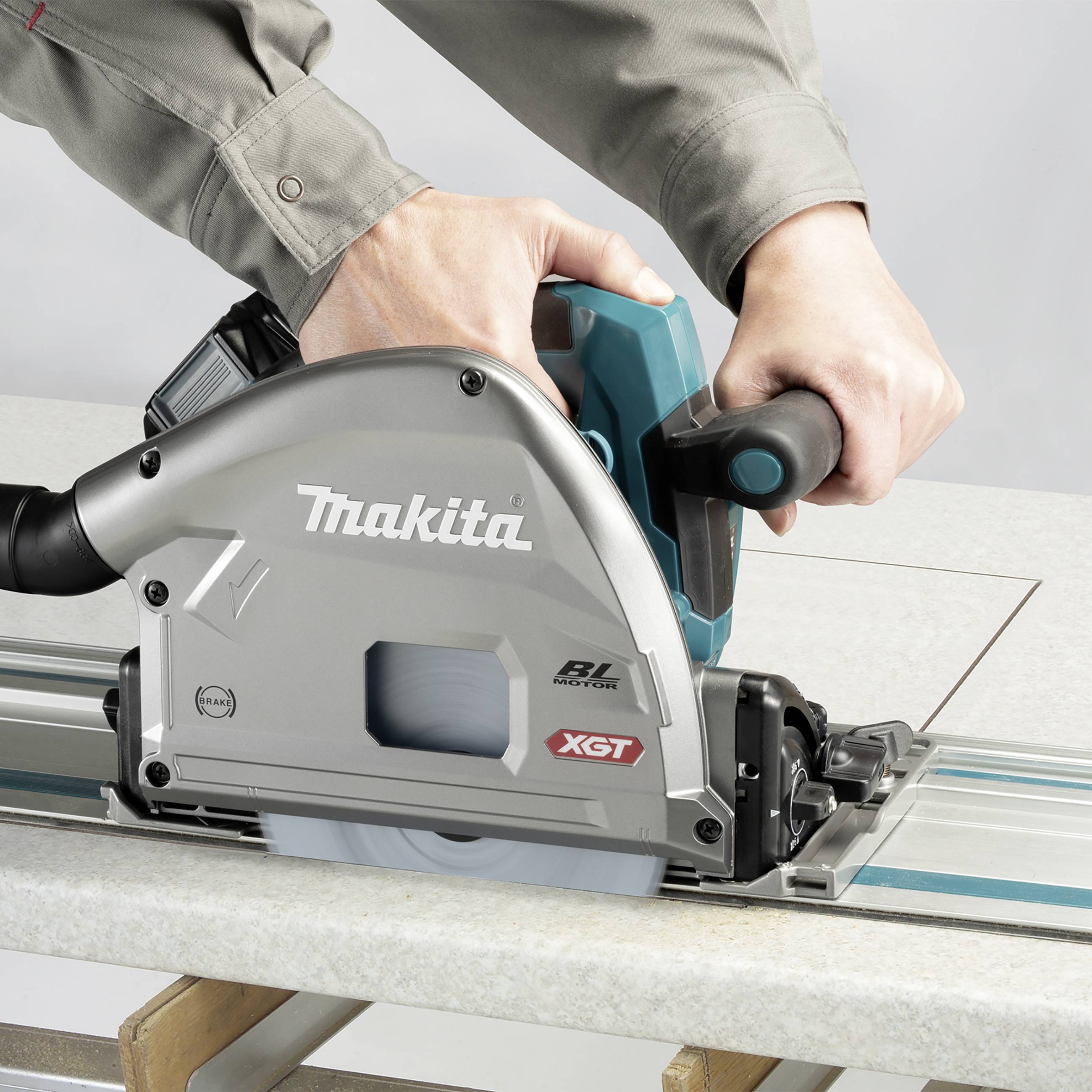 Makita Akku-Tauchsäge bürstenlos 40V
