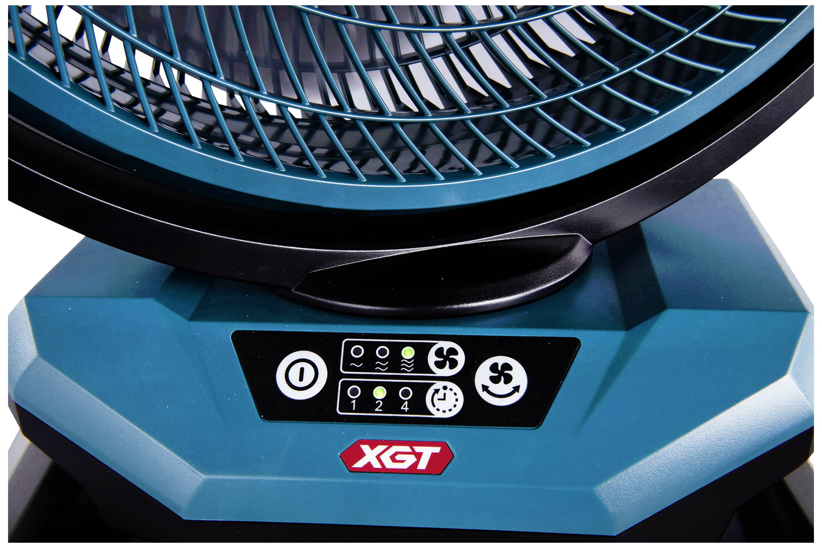 Tragbarer Ventilator mit Steuerungstasten auf der Oberseite: Ein/Aus-Schalter, Geschwindigkeitsmodi und Oszillationsmodus.