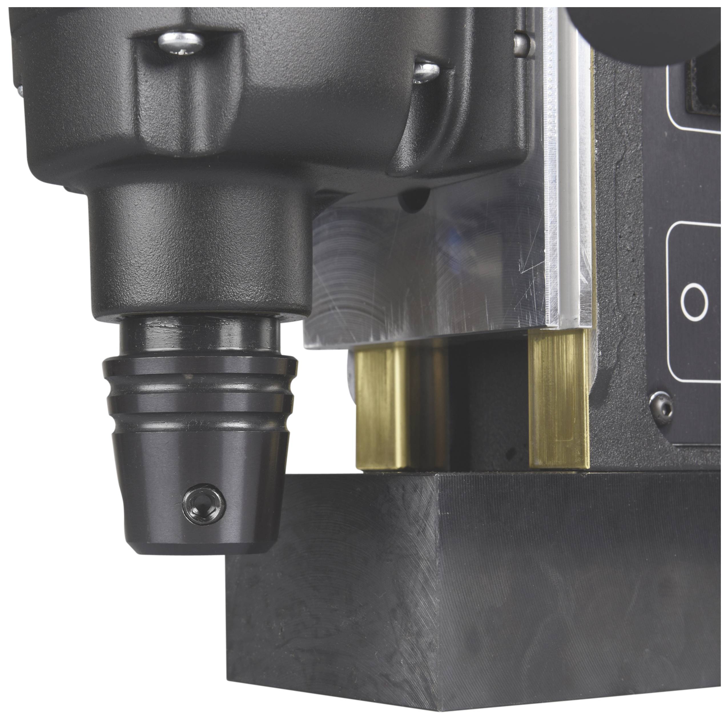 Makita Kernbohrmaschine 1050 W