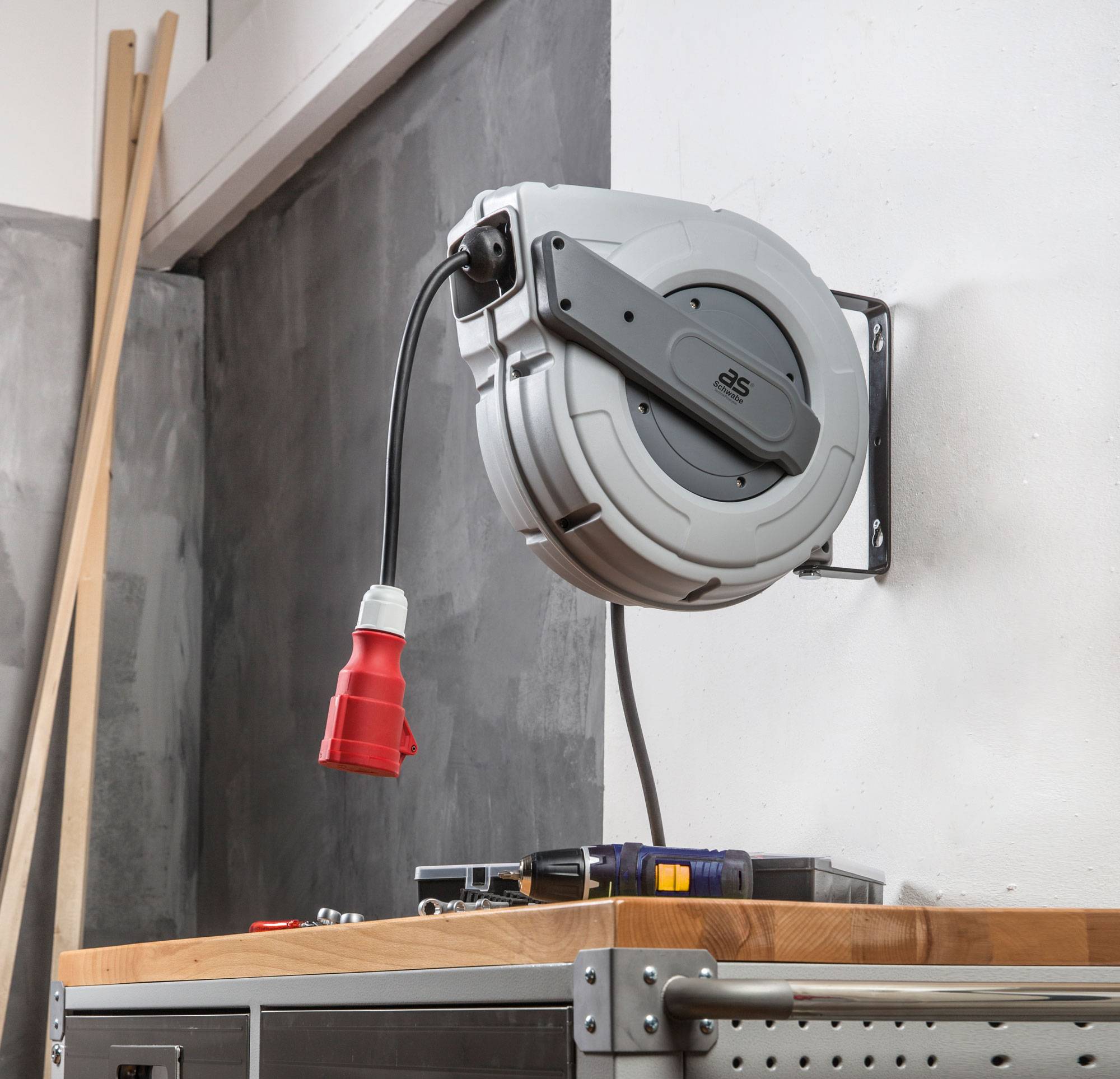 AS Schwabe 12649 Wandkabeltrommel 15m Schwarz CEE-Stecker 16A 5polig