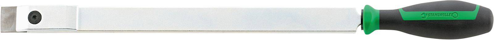 Ein langer Schraubendreher mit einem schwarzen und grünen Griff und einer silbernen Klinge liegt horizontal.