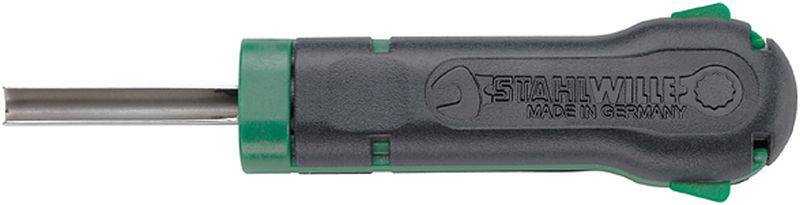 Schraubendreher mit schwarzem Griff und grünen Details der Marke STAHLWILLE, 'Made in Germany' Aufschrift auf dem Griff.