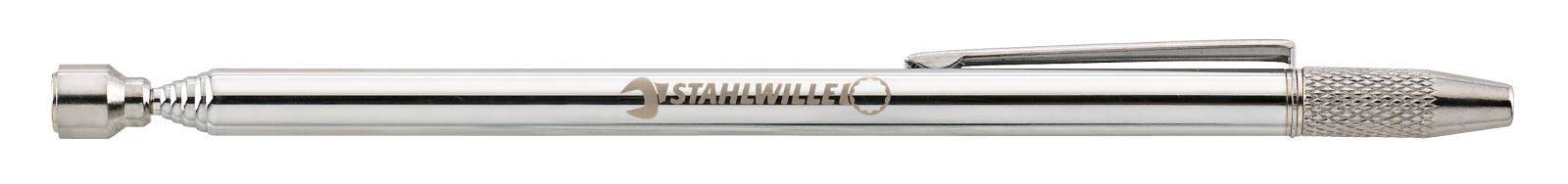 Ein silberner Kugelschreiber mit Clip, schlankem Design und geriffelter Spitze liegt horizontal.