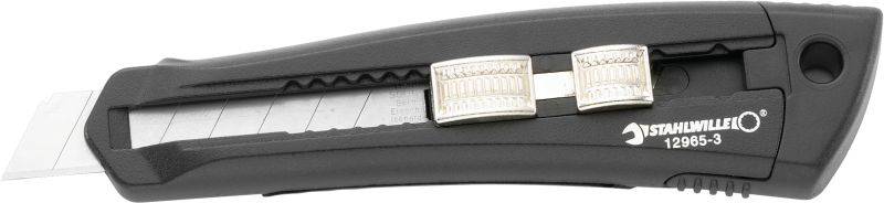 Ein schwarzer Cutter mit ausziehbarer scharfer Klinge und zwei silbernen Rädchen zur Klingenfixierung.