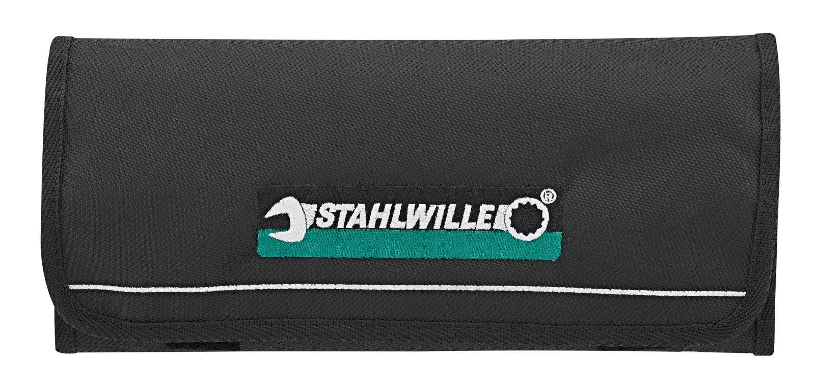 Schwarze Werkzeugtasche mit 'STAHLWILLE'-Logo vorne mittig, darunter eine weiße Linie und ein grüner Streifen.