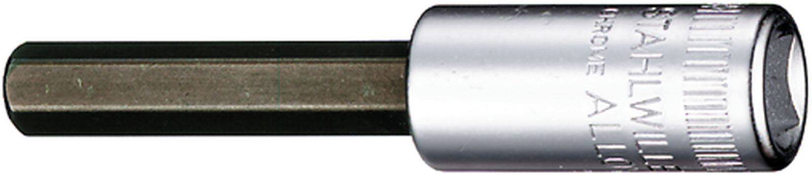 Metallischer Sechskant-Steckschlüssel mit glänzendem, silbernem Schaft und bronzefarbenem Ende, verwendet für handwerkliche Arbeiten.