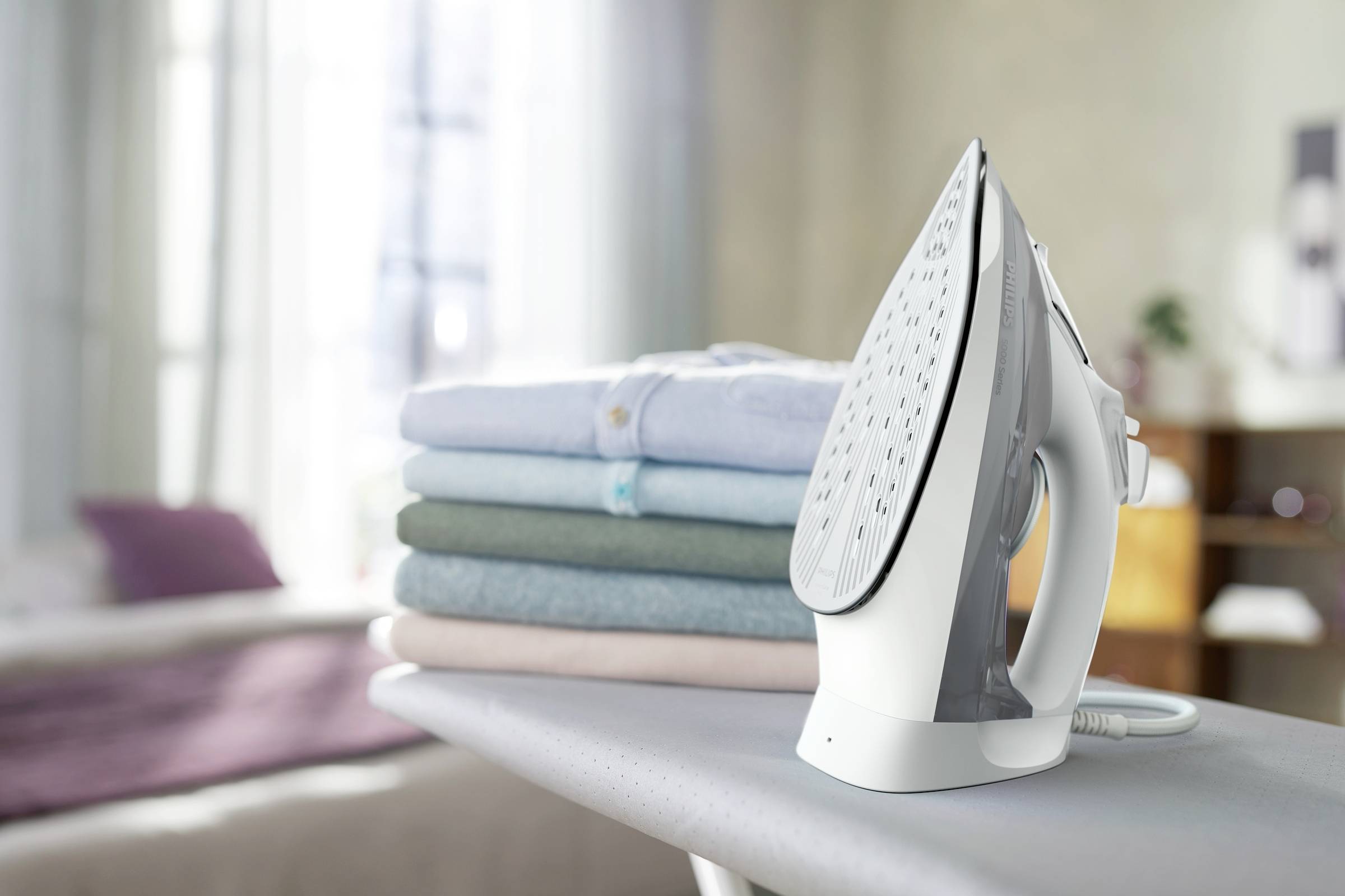 Philips Home DST5010/10 Dampfbügeleisen Weiß 2400 W