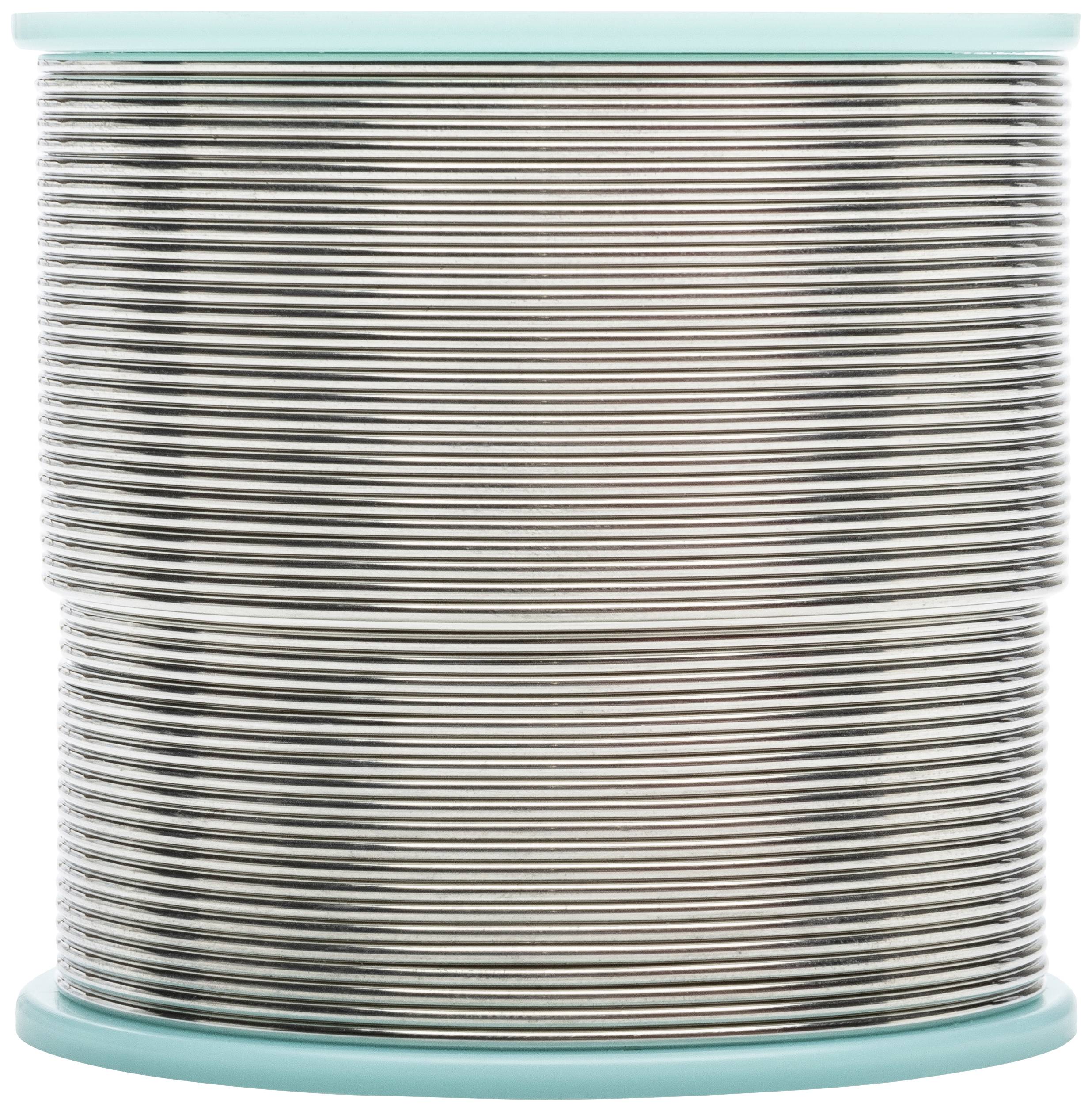 Eine Rolle aus Silberdraht, dicht aufgewickelt, auf einer türkisfarbenen Spule.