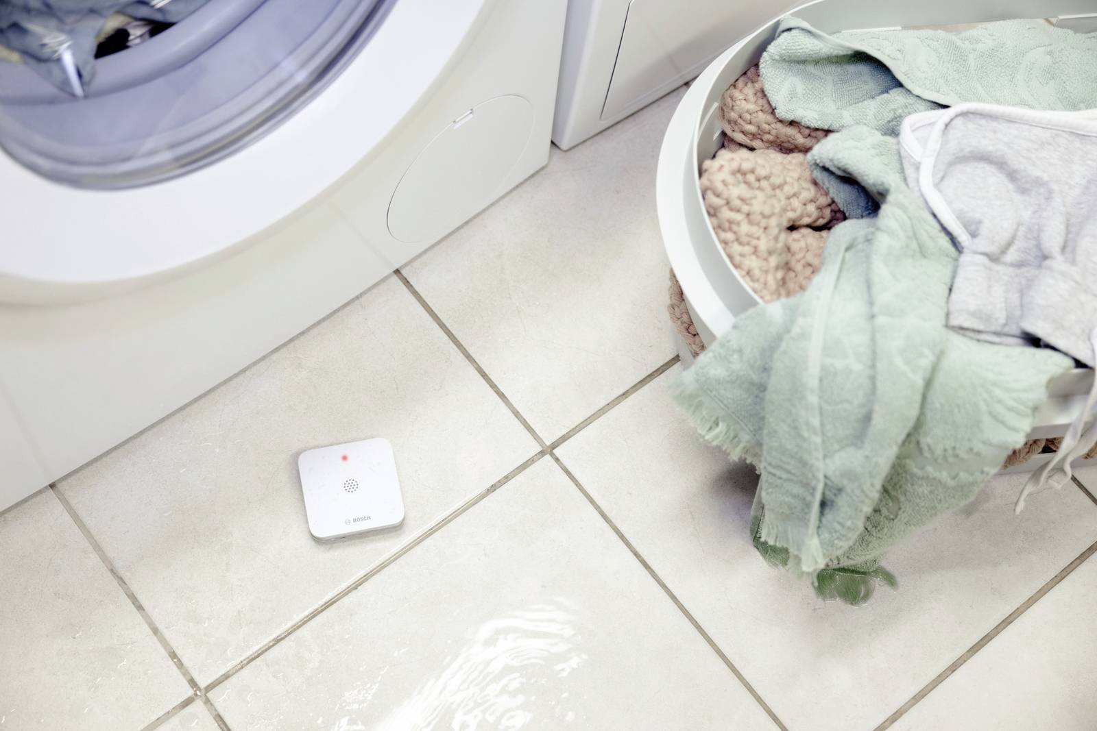 Bosch Smart Home BWA-1 Wassermelder, Funk-Wassermelder