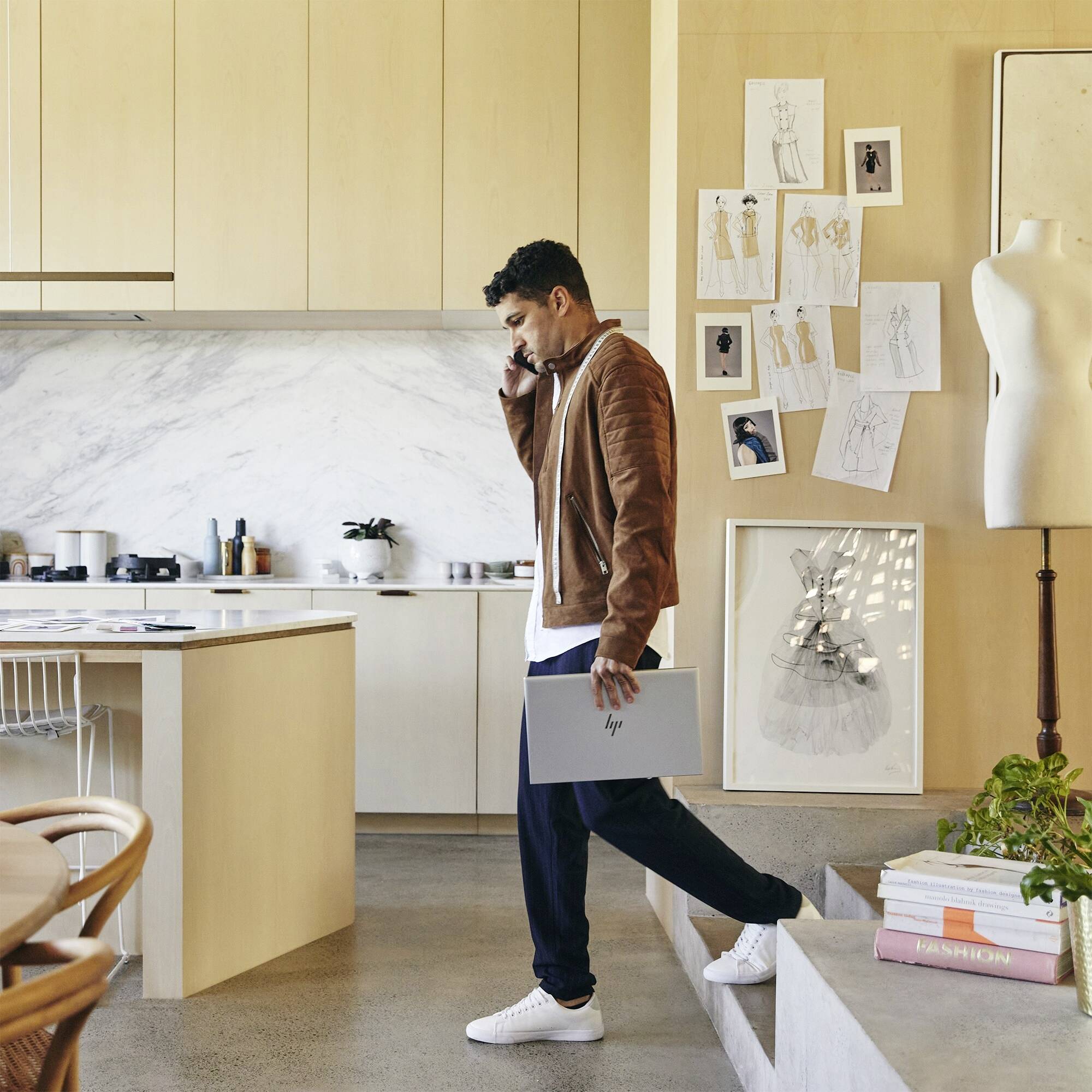 HP Notebook EliteBook 850 G8 39.6 cm (15.6 Zoll) Full HD Intel® Core™ i5 i5-1135G7 8 GB RAM 256 GB SSD Intel® Iris® Xᵉ Graphics Win 11 Pro