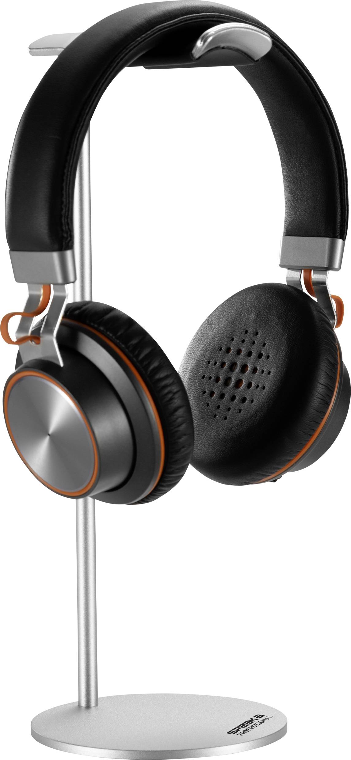 Schwarze Kopfhörer mit silbernen Details hängen an einem silbernen Ständer. Sie haben orange Akzente und gepolsterte Ohrmuscheln.