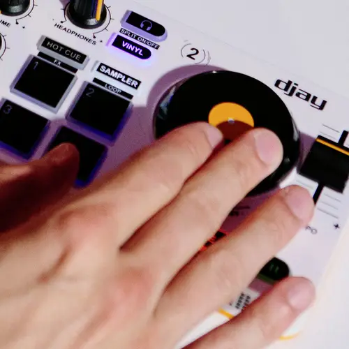 Hercules DJControl Mix DJ Controller Hercules DJControl Mix DJ Controller