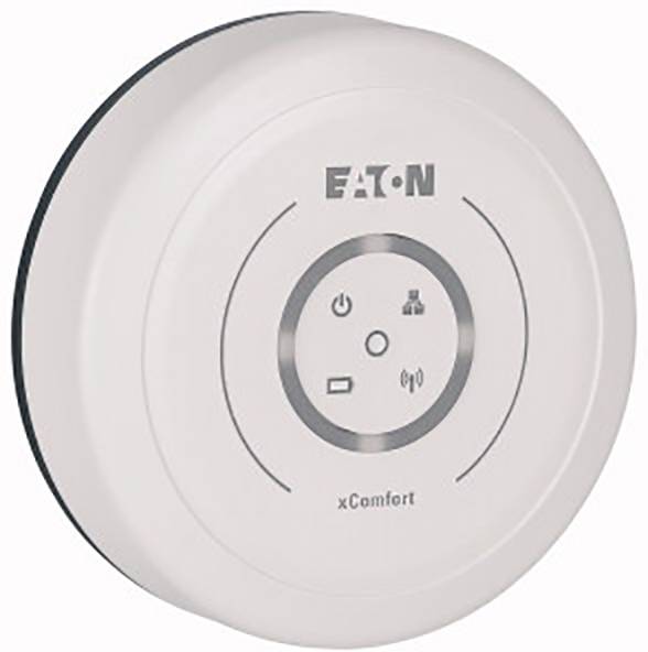Ein runder, weißer Smart-Home-Schalter von Eaton xComfort, mit Symbolen für Strom, Netzwerk und Lautstärkeregelung auf der Vorderseite.