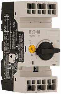 Ein grau-schwarzer Schaltschalter von Eaton mit Drehgriff und gelber Markierung, geeignet für elektrische Gerätekontrolle.
