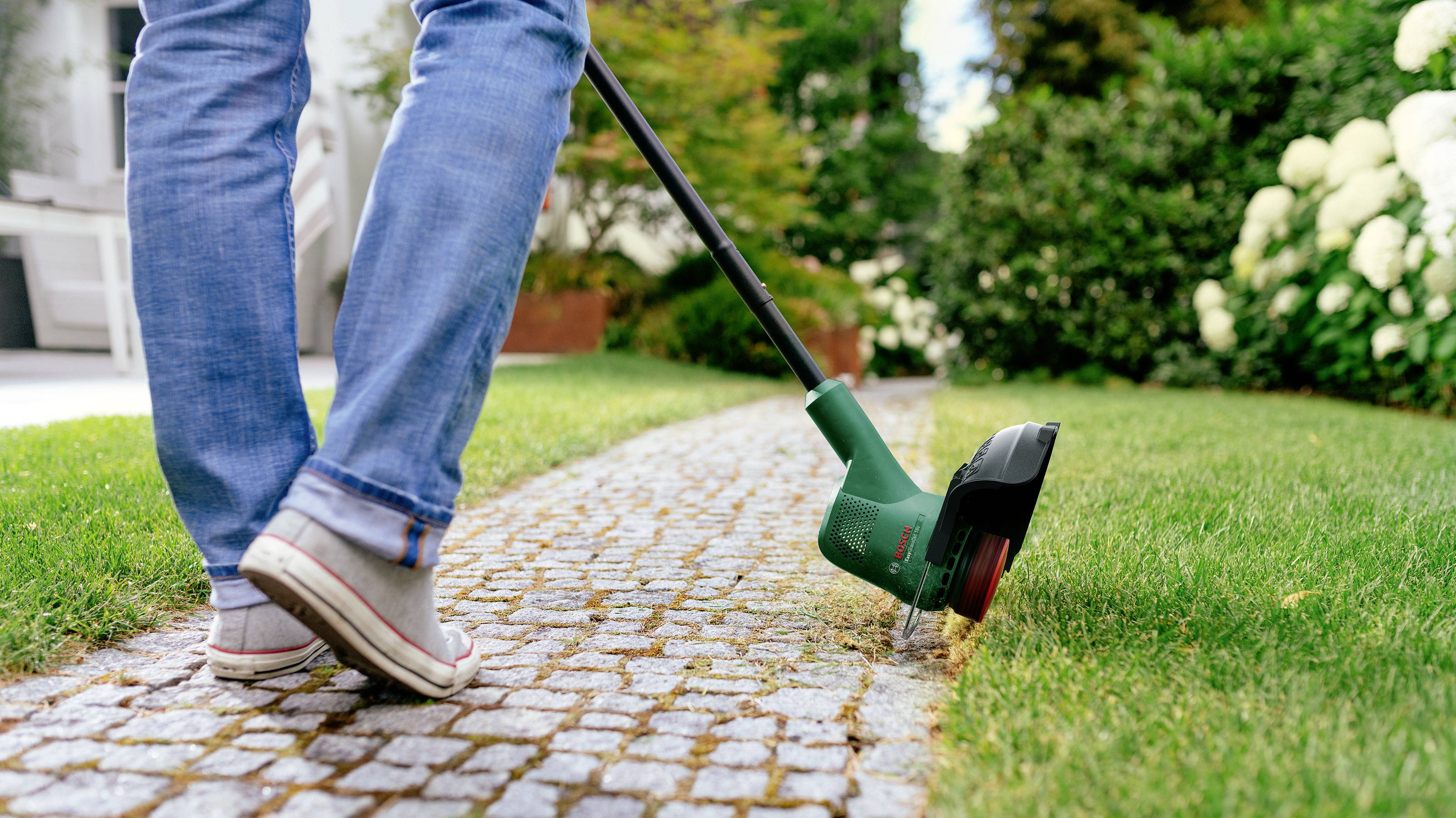 Bosch Home and Garden EasyGrassCut 18V-260 Akku Rasentrimmer inkl. 2. Akku 18V 2Ah Schnittbreite (max.): 26cm