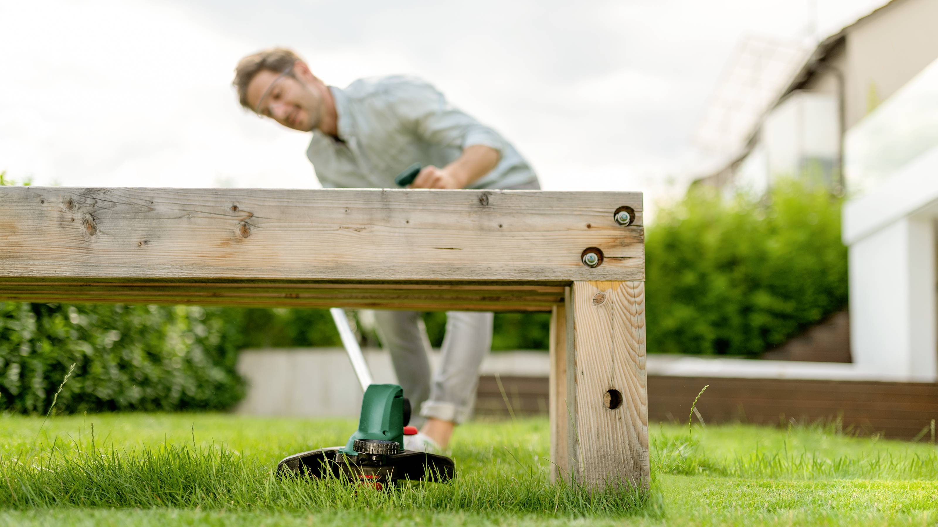 Bosch Home and Garden UniversalGrassCut 18V-260 Akku Rasentrimmer inkl. Akku, inkl. Ladegerät 18 V 2 Ah Schnittbreite (max.): 26 cm