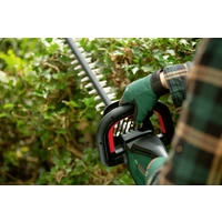 Bosch Home and Garden AdvancedHedgecut 36V-65-28 Akku Heckenschere ohne Akku 36V Li-Ion 650mm Bosch Home and Garden AdvancedHedgecut 36V-65-28 Akku Heckenschere ohne Akku 36V Li-Ion 650mm