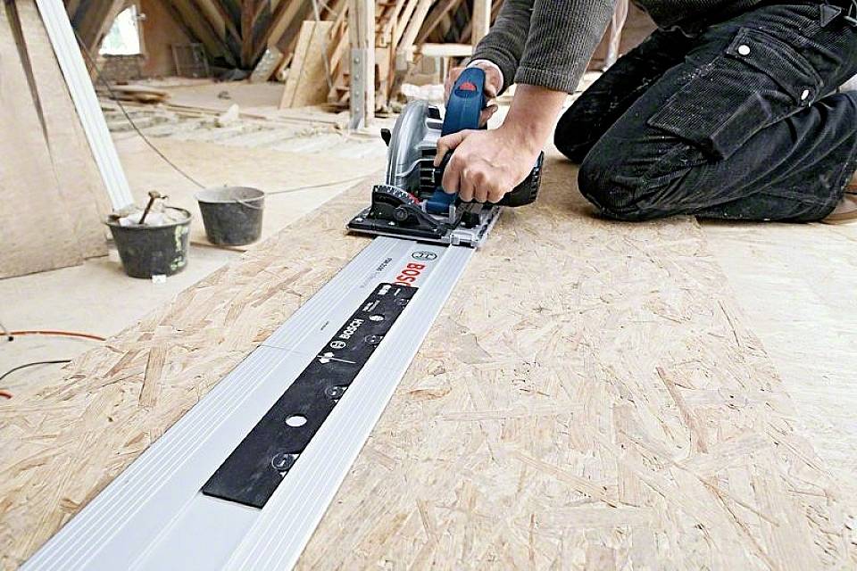 Bosch Professional GKS 85 G + FSN 1400 Handkreissäge Schnitttiefe max. (90°) 85 mm inkl. Koffer 2200 W