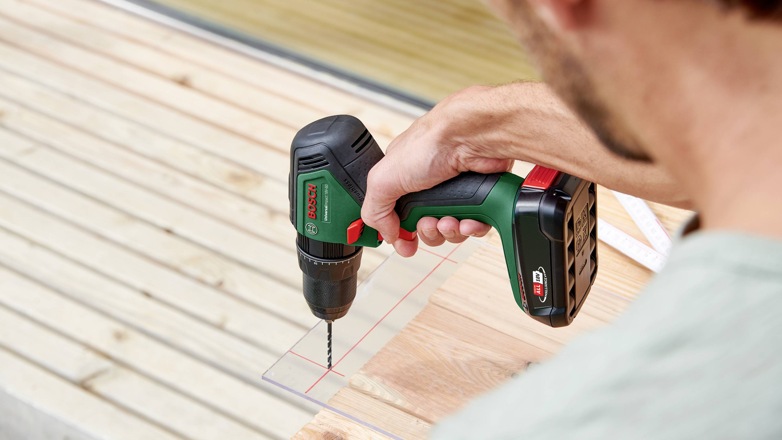Bosch Home and Garden UniversalImpact 18V-60 06039D7102 Akku-Bohrschrauber, Akku-Schrauber 18V 2.0Ah Li-Ion inkl. 2. Akku, inkl