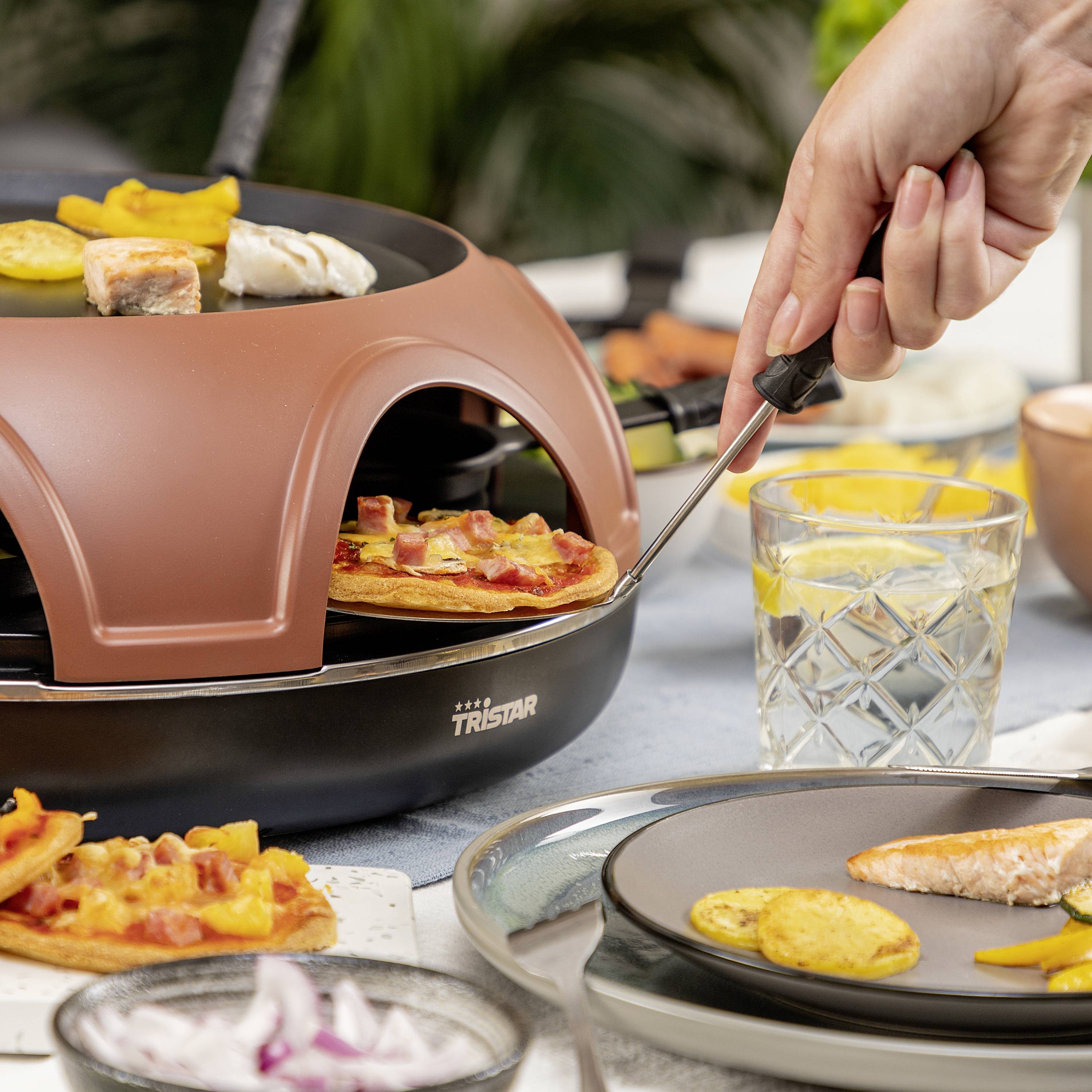 Tristar Festa Connec Raclette 6 Pfännchen Terracotta, Schwarz