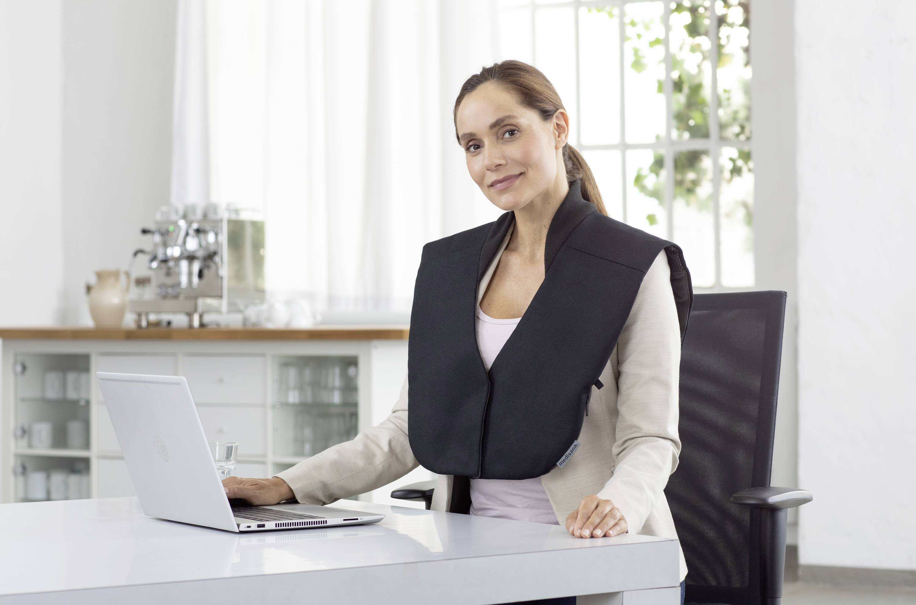 Medisana OL 100 Wärme-Cape 24 W Schwarz