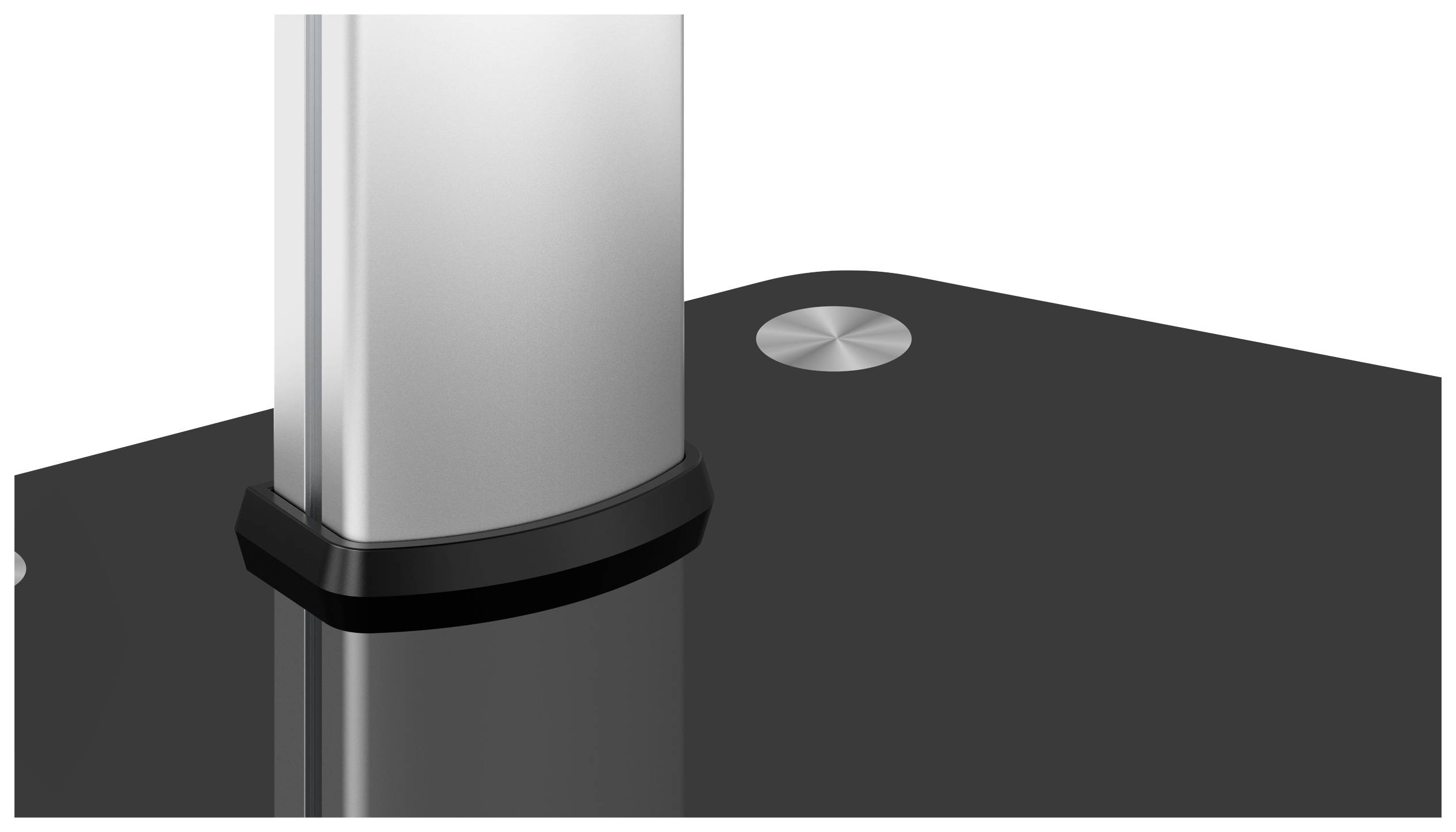 Eine Nahaufnahme zeigt einen Teil einer schwarzen, glänzenden Oberfläche mit einem metallischen, senkrechten Element.