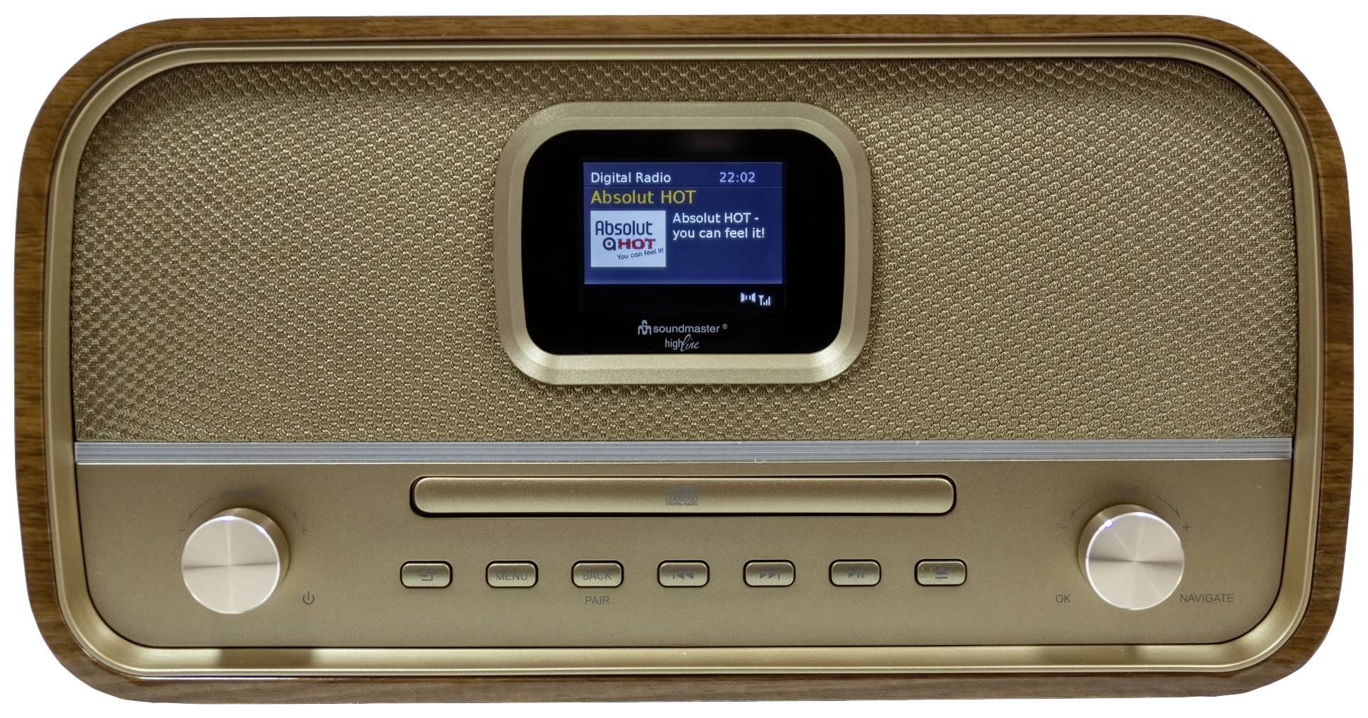 Ein Retro-Radio mit rechteckigem Holzrahmen, großem Lautstärkeregler links, Tuning-Regler rechts und digitalem Display in der Mitte.